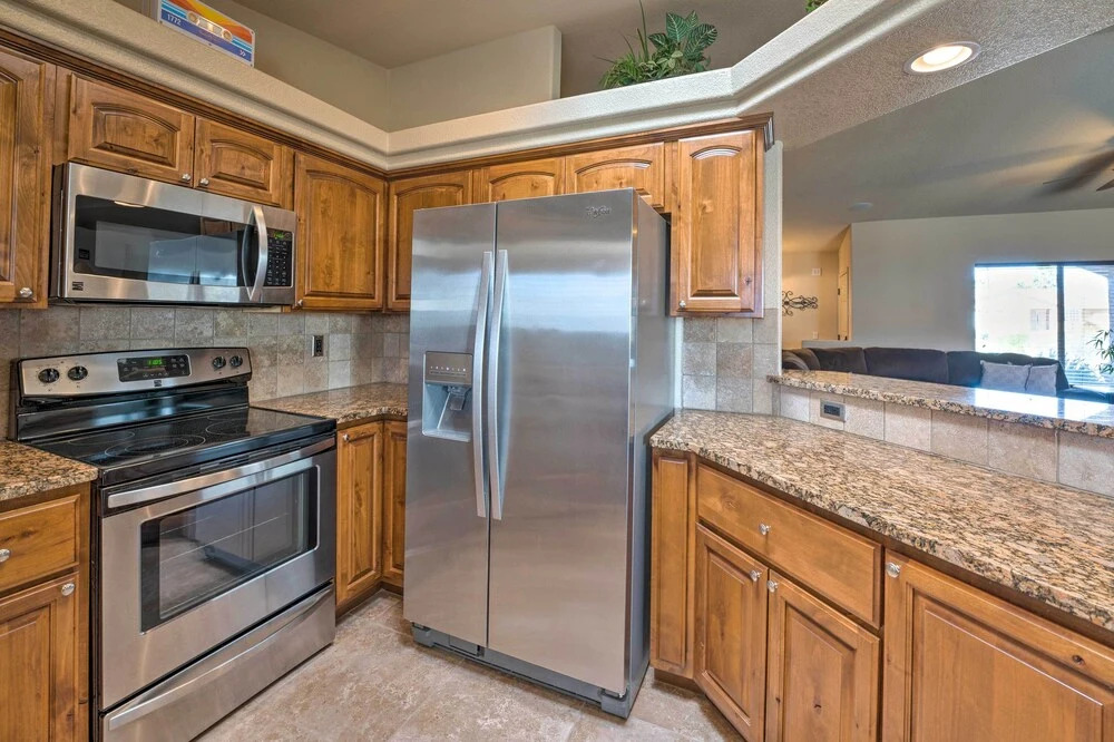 Bright Lake Havasu Home w/ New Backyard Oasis!