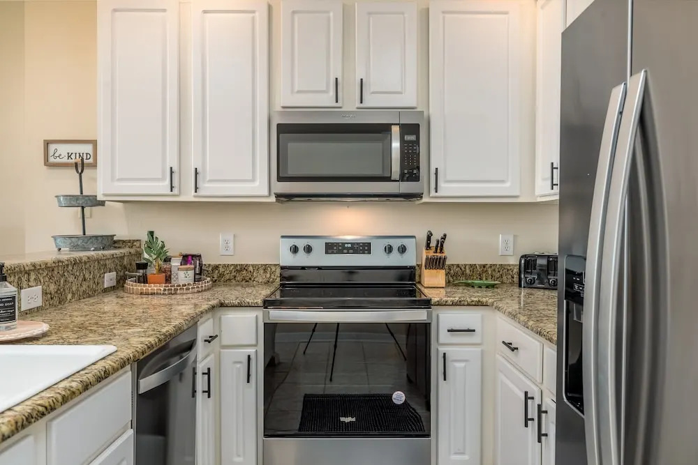 Rambl One - Gulf Facing - Beach Club Amenities Including Two Pools And A Boardwalk! Recently Remodeled And Refurnished 3 Bedroom Condo by RedAwning