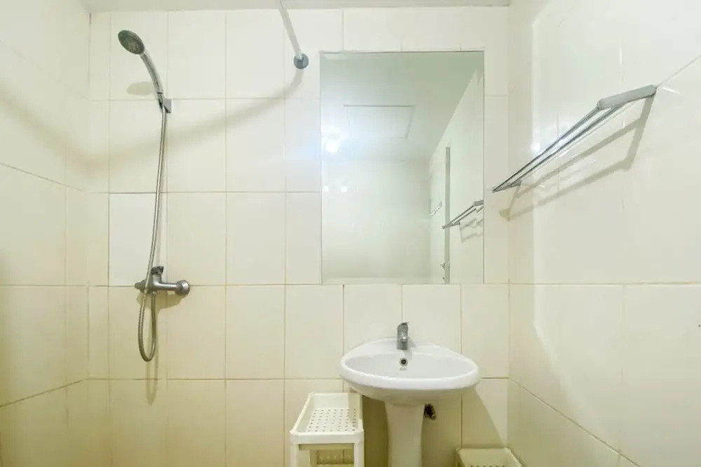 Cozy Stay Studio At Ambassade Kuningan Apartment