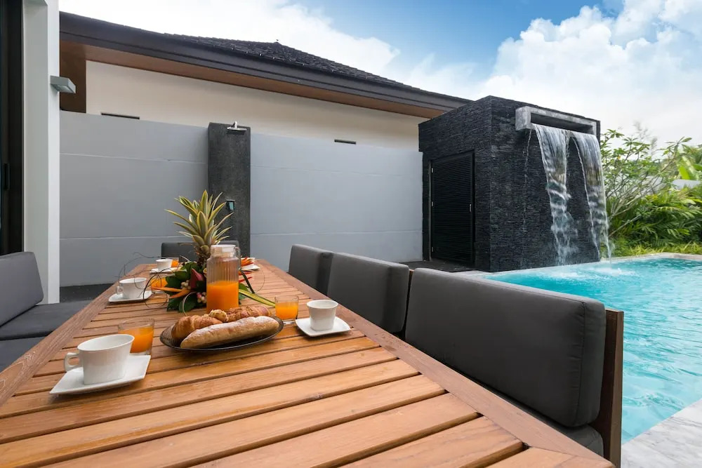 Luxury 3 Bedroom Villa CoCo