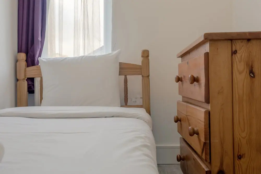 3 Bedroom House In Tooting With Garden