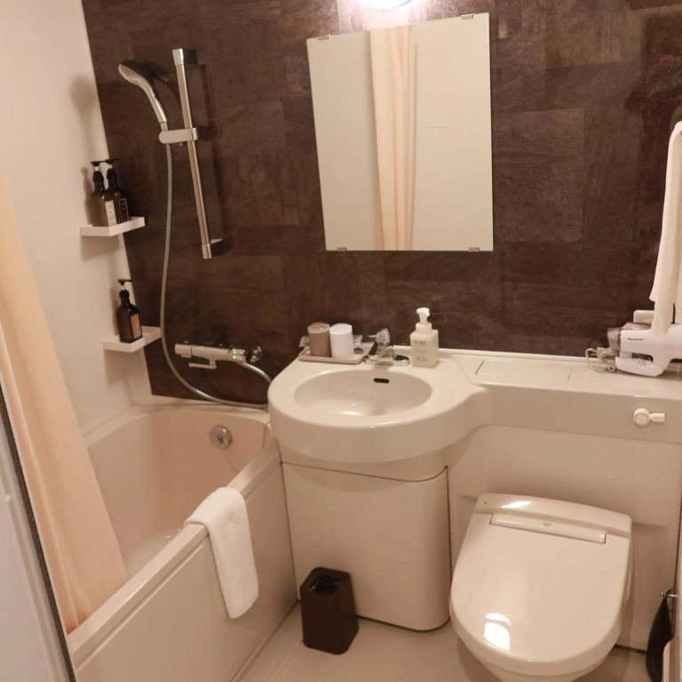 Henn na Hotel Komatsu Ekimae
