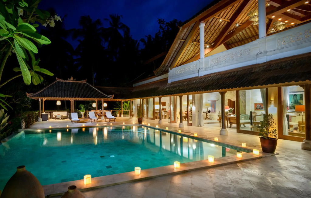 4 bedroom Luxury Villa with Pool near Balian Beach-11 bedrooms available with villa next door