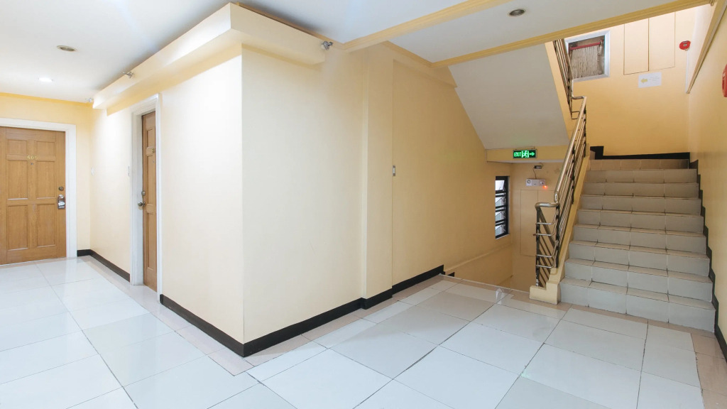 RedDoorz Plus @ Better Living Paranaque
