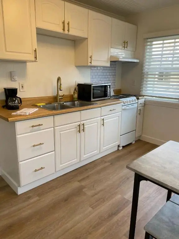 Dwell Seaview LLC
