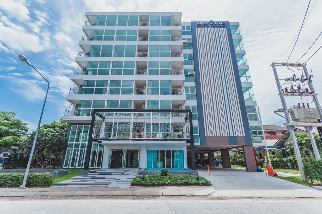 Condo in Kata in Ozone - Unit A612