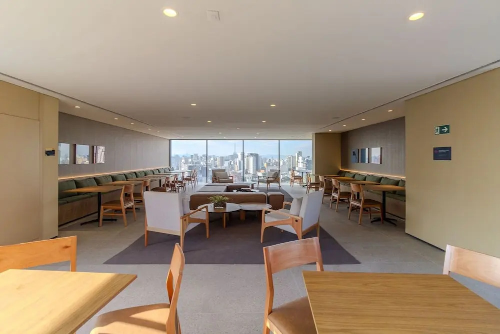 Studio com Varanda a 650m do Metr - Vila Mariana