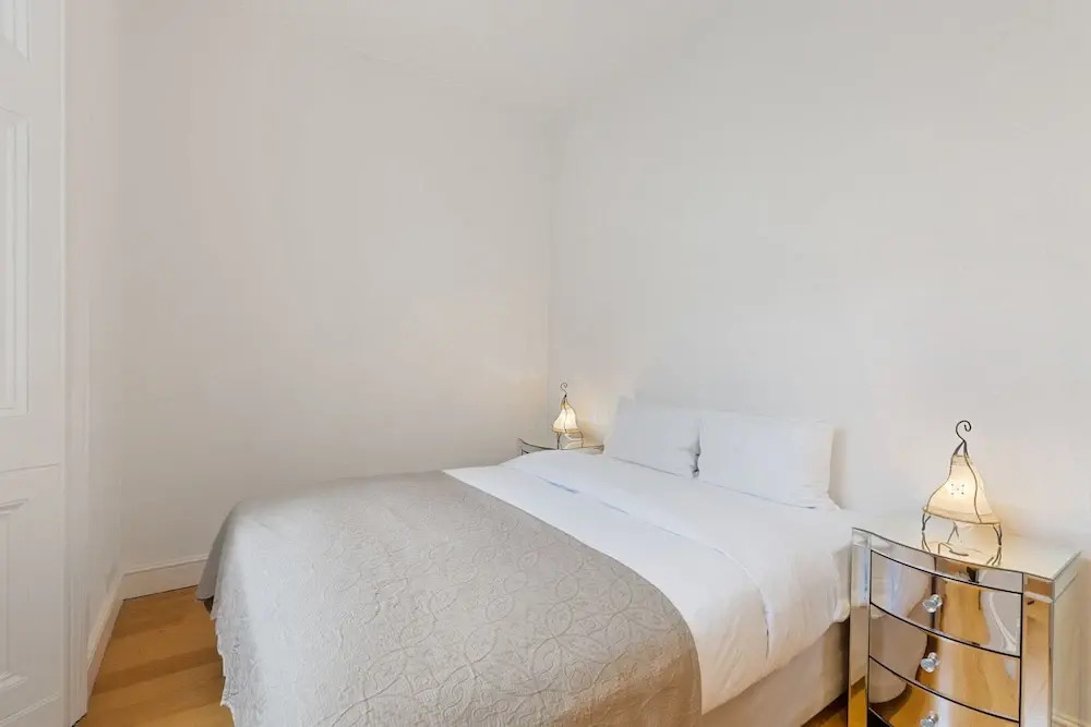 JOIVY Elegant 1-Bed Flat In Bayswater