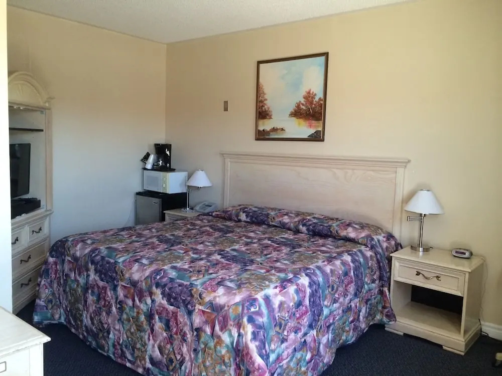 Shelburne Motel