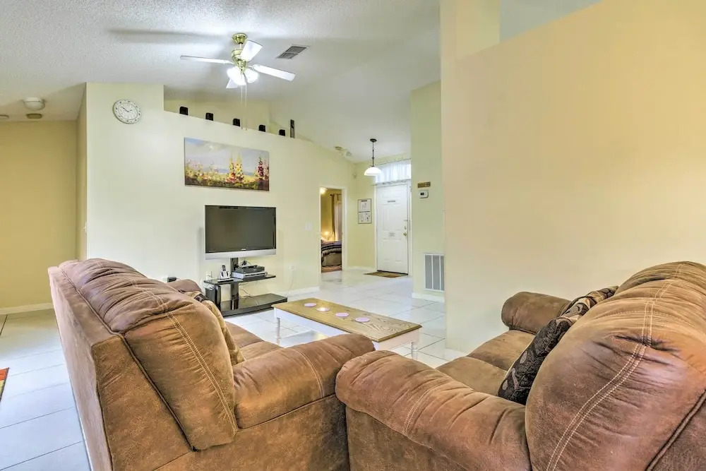 Kissimmee Sanctuary w/ Lanai & Pool Table!