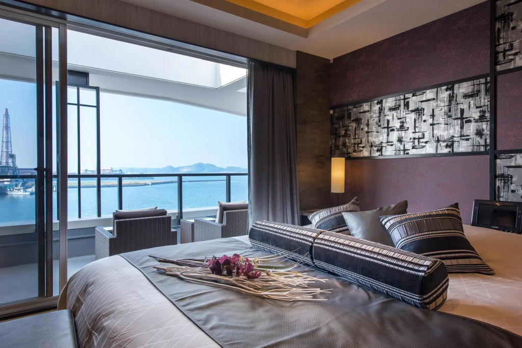 HOTEL C. KOKURA-BAY
