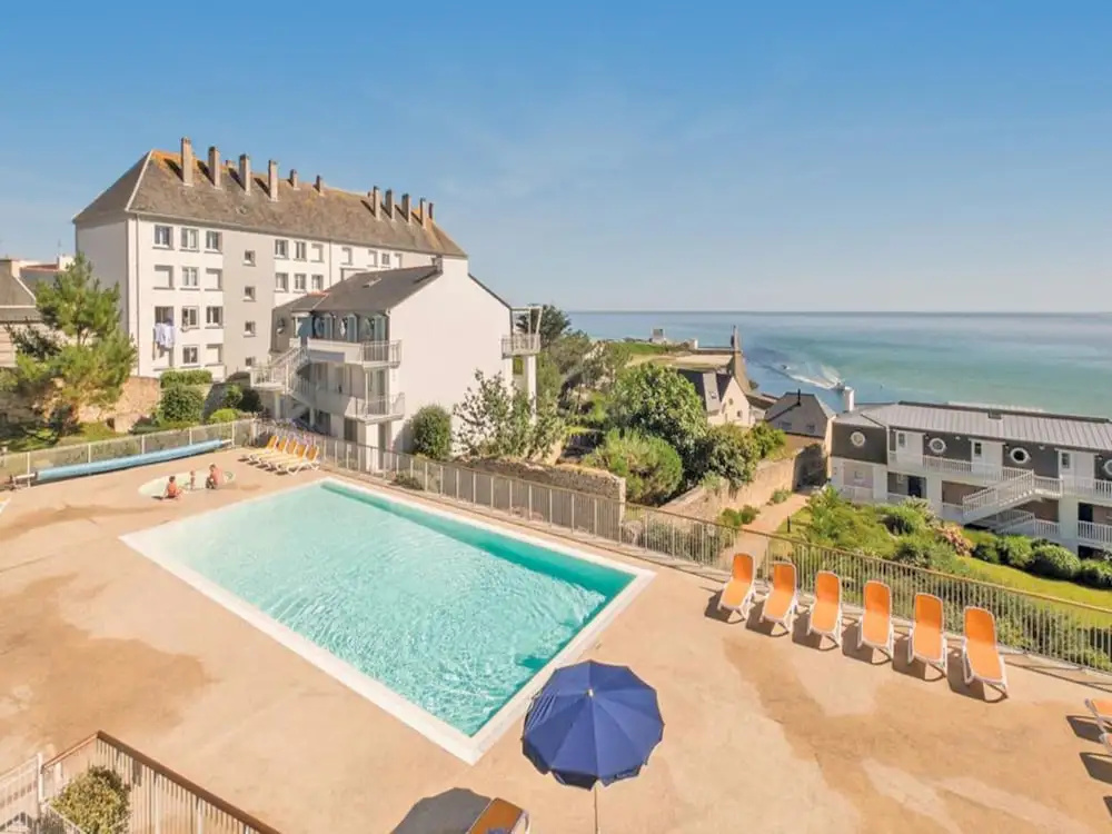 Oceanfront Escape for 6-7 Guests