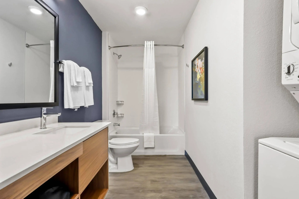 Everhome Suites El Paso Airport Near Fort Bliss by Choice Hotels