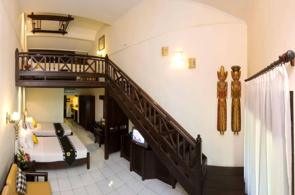 Legian Beach Hotel