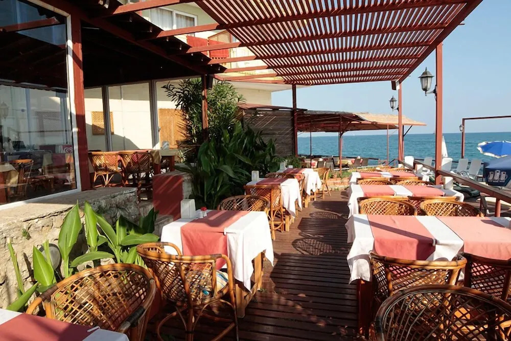 Yali Hotel