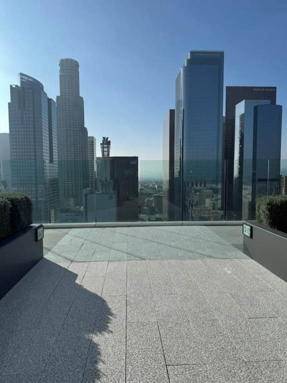 Relax On Broadway With A View