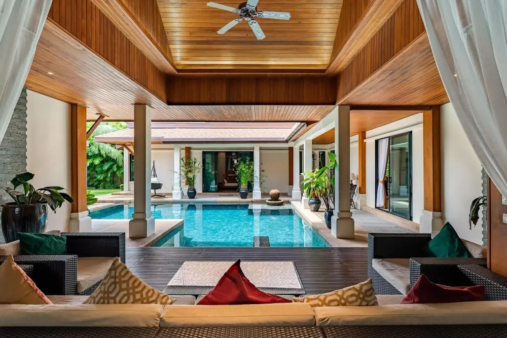 Champagne Villa Luxurious Tropical Pool Villa