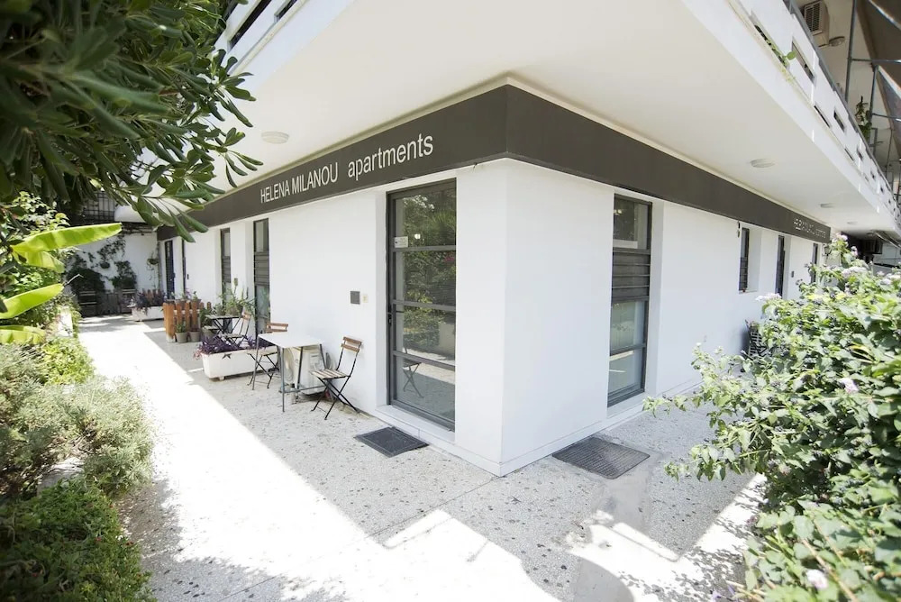 Milanou Glyfada G4 Corner