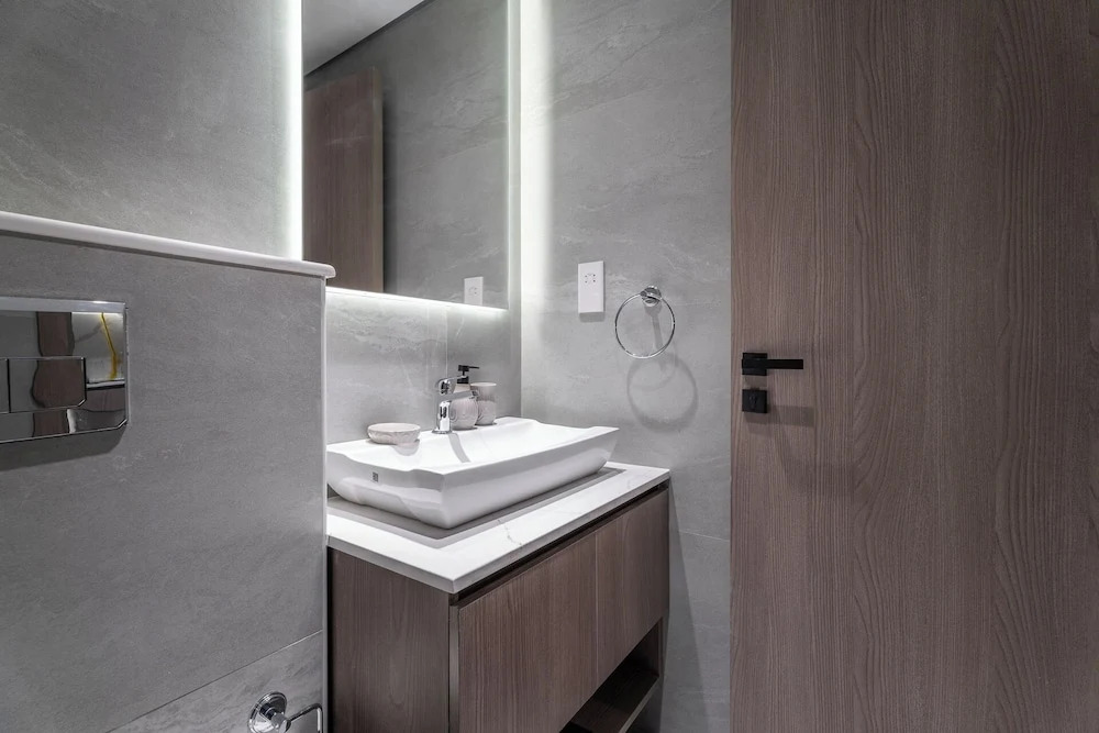 Nasma Luxury Stays - Laya Heights
