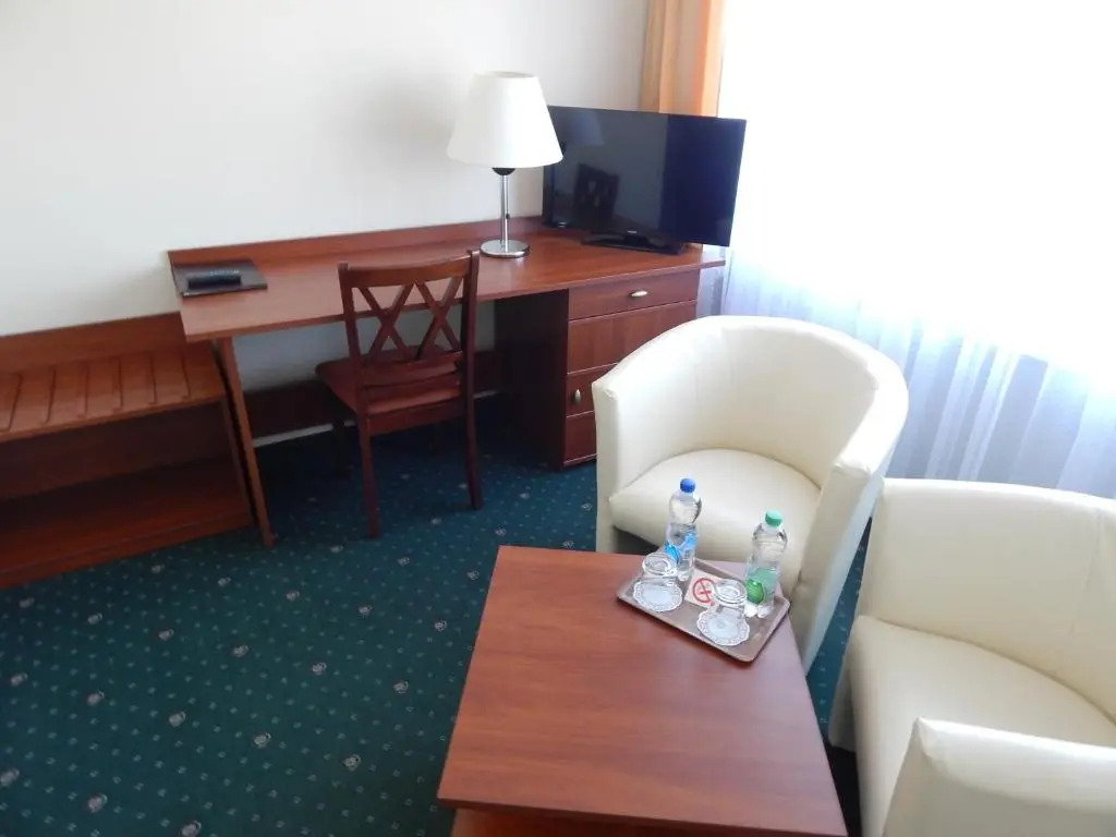 Hotel Gromada Pila