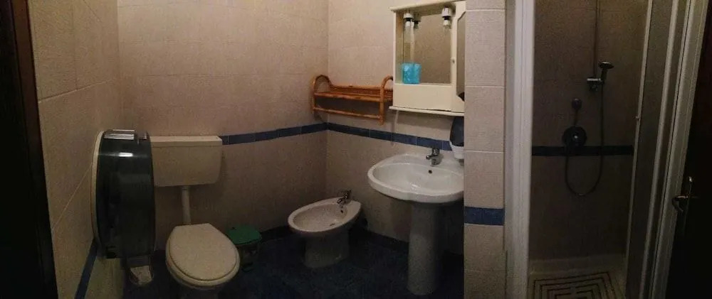 Seven Rooms