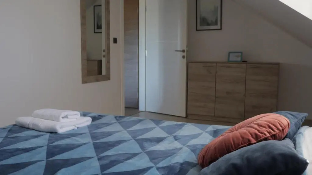 Ctrl Alt Del Apartment S76