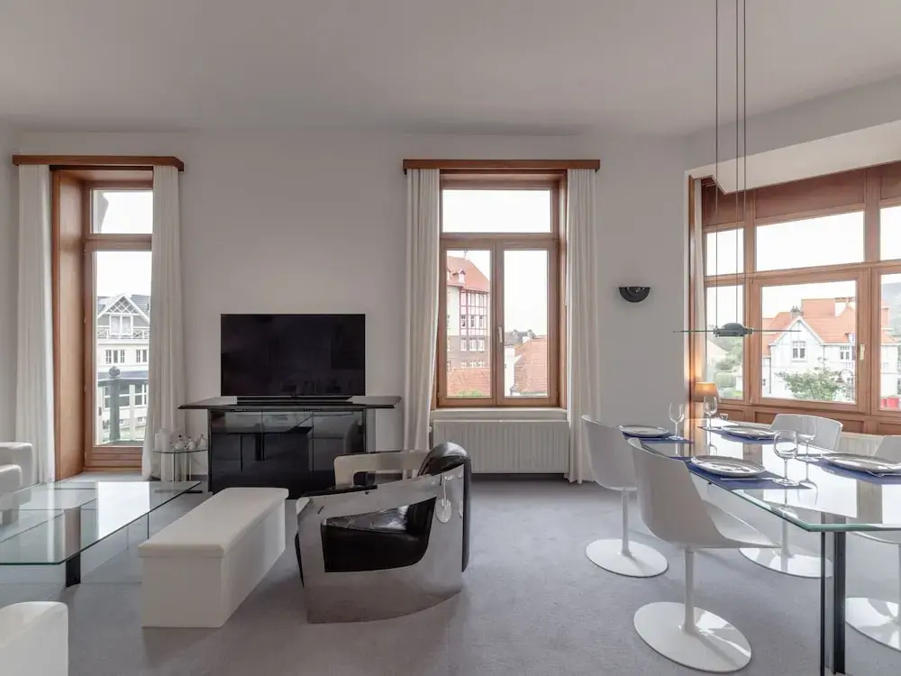 Stylish Apartment With Balconyterrace