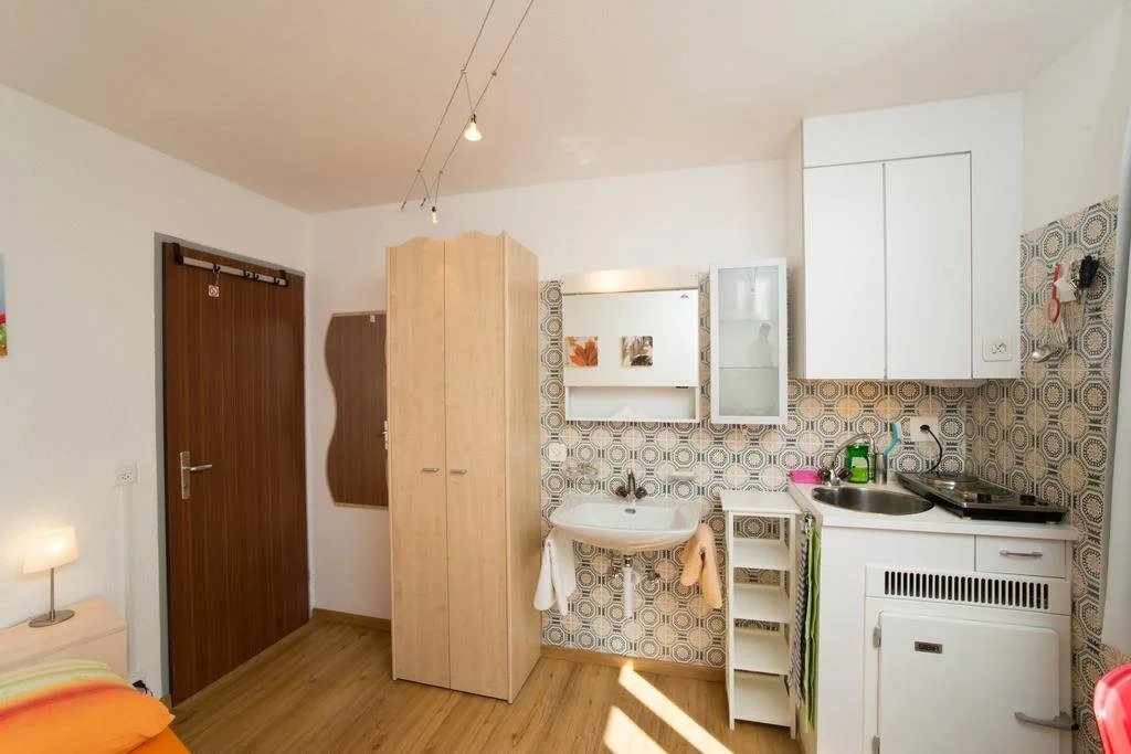 Chesa Quadrella Zimmer mit Kochecke inklusive Bergbahnen im Sommer-ausser Studio