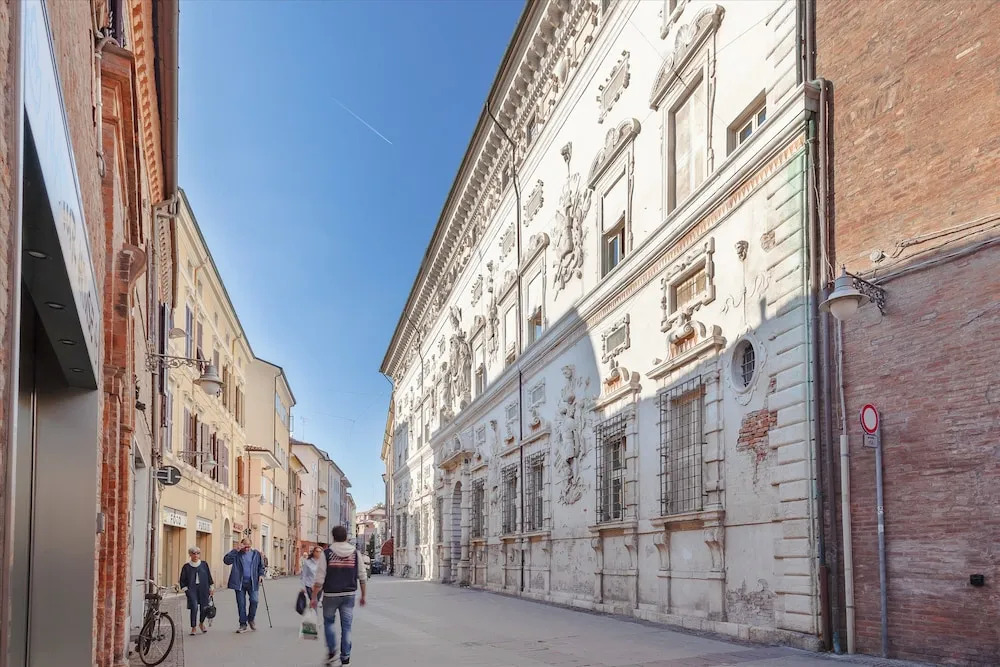 Ex Tribunale Palazzo Bentivoglio Apartment
