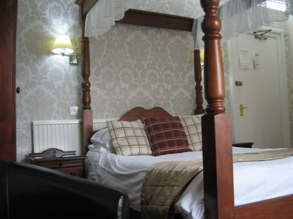 Crompton House