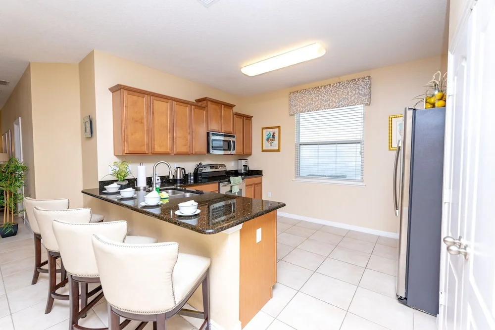 Newly Remodeled 1 story - 5 Bed 5 Bath with Pvt Pool Spa And Game Room