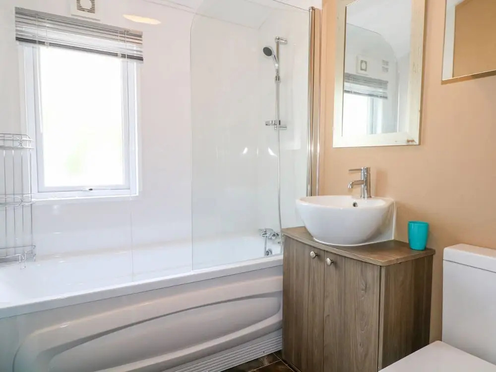 Squirrel Lodge Hazel 6