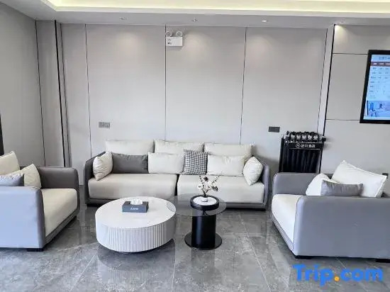 Yiduo Hotel