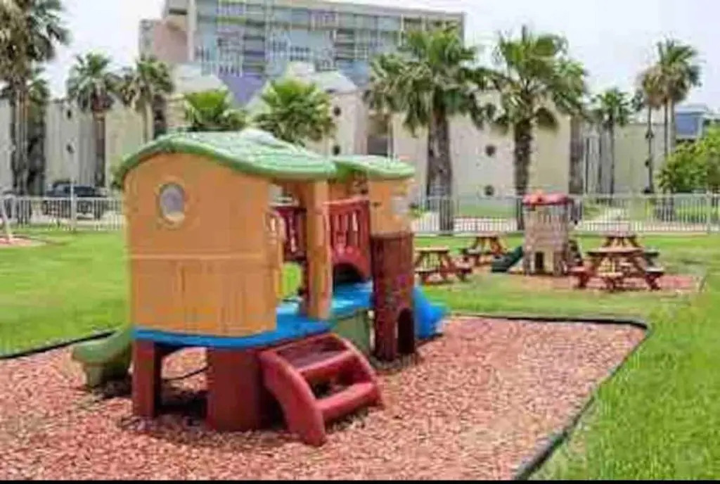 Bahia Mar Solare Tower 6th floor Bayview Condo 2bd 2ba with Pools and Hot tubs