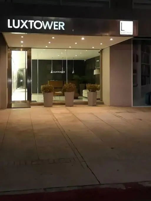 Lux Tower. Departamento 3 ambientes. Pleno centro
