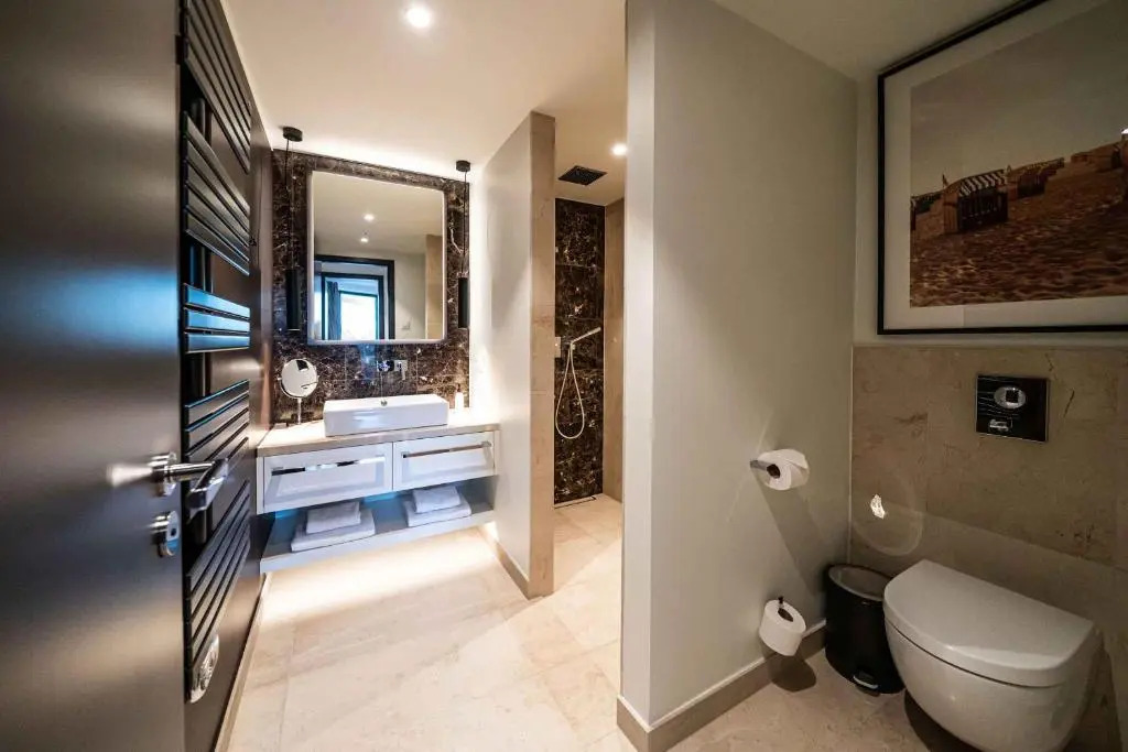 White Pearl Apartment 2.01
