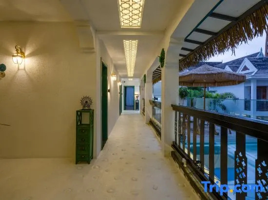 Xishuangbanna Jinghong Monaco Hotel (Gaozhuang Star Night Market)