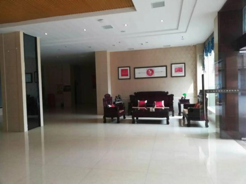 Avis International Hotel