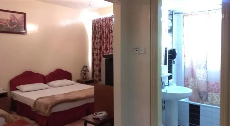 Everest International Hotel