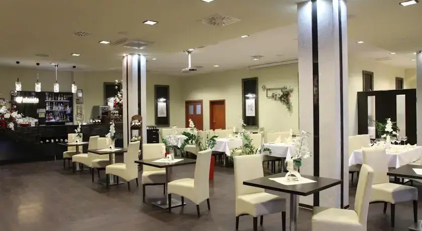 QUEST HOTEL - dawniej Hotel Planeta