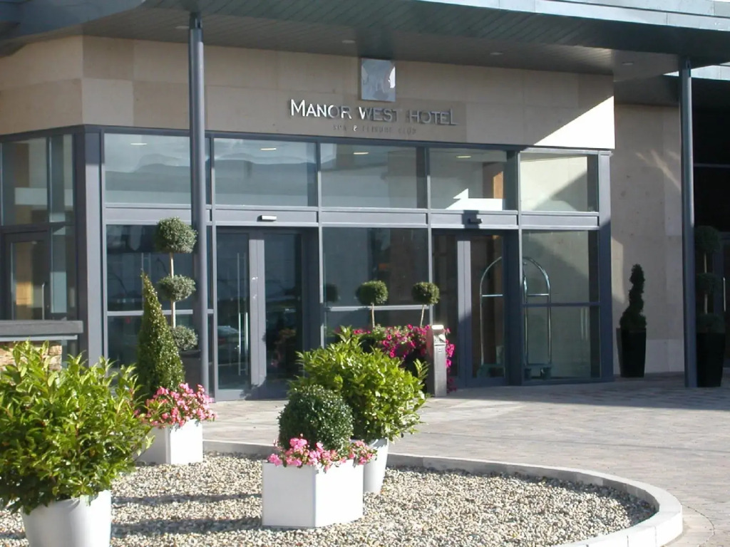 Manor West Hotel & Leisure Club
