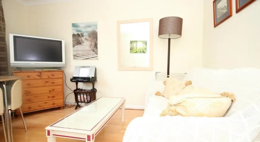 FG Property - Victoria, Wilton Road