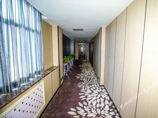 Pai Hotel (Dongying Railway Station)
