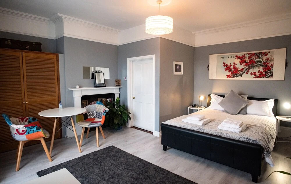 Laburnum Guest House at Bistro En Glaze