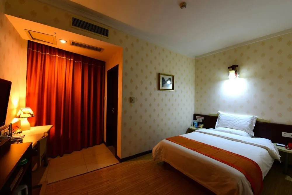 Le Cheng Hotel