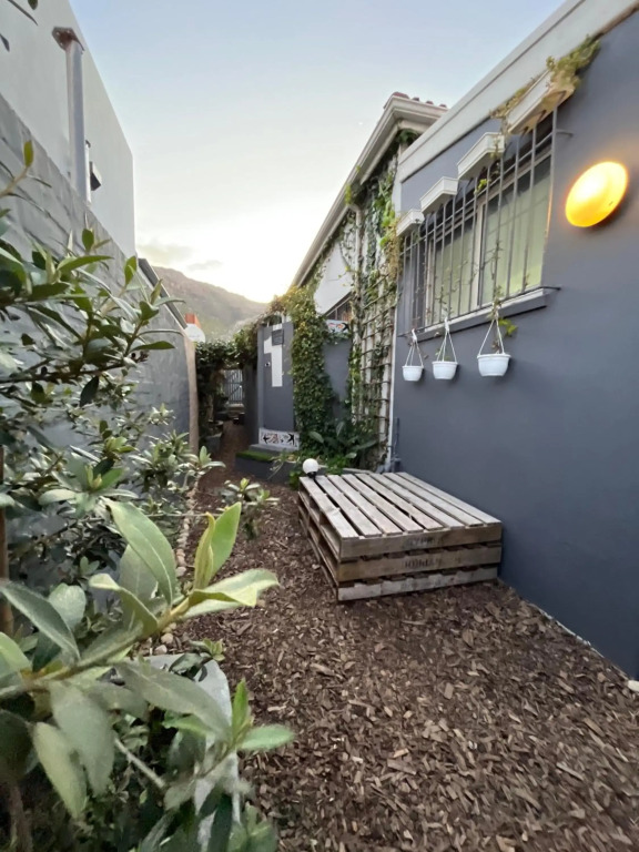 Seaside Getaway @ Swallow House Suite #1