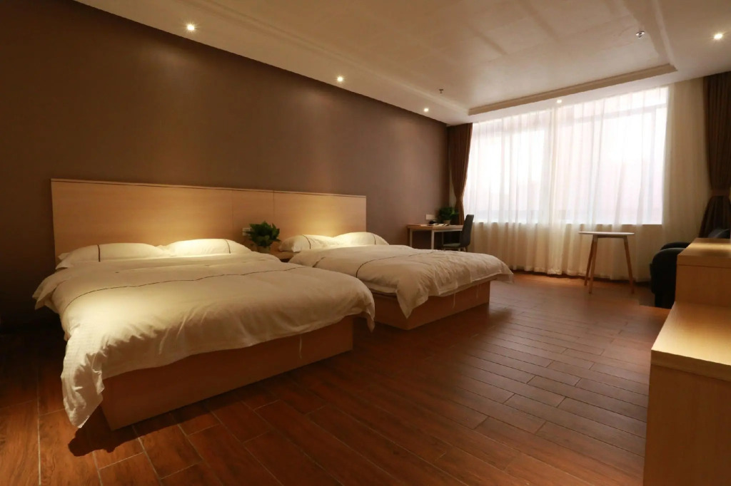 Pebble Motel (Guangzhou Conghua Street North Highway Intersection)