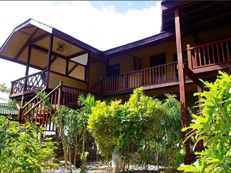 Coral Bay Resort