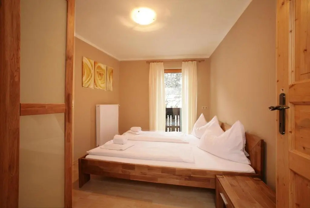 Penthouse White Schmitten