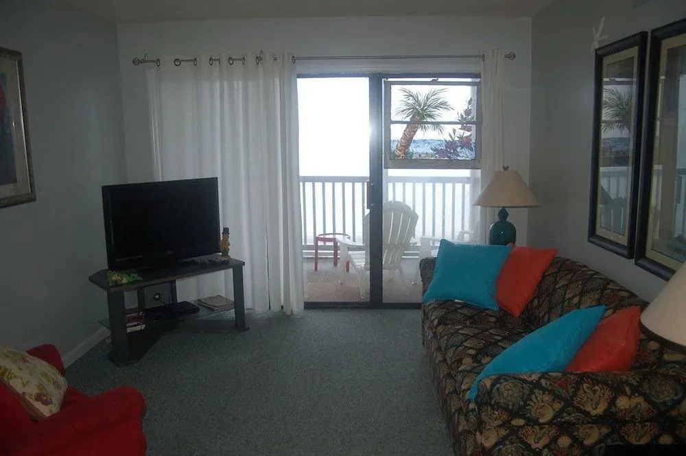 Palmetto Dunes, Unit 304 - 2 Br Condo